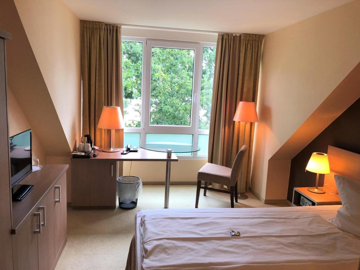 Hotel Seeblick Thuelsfeld Bagian luar foto