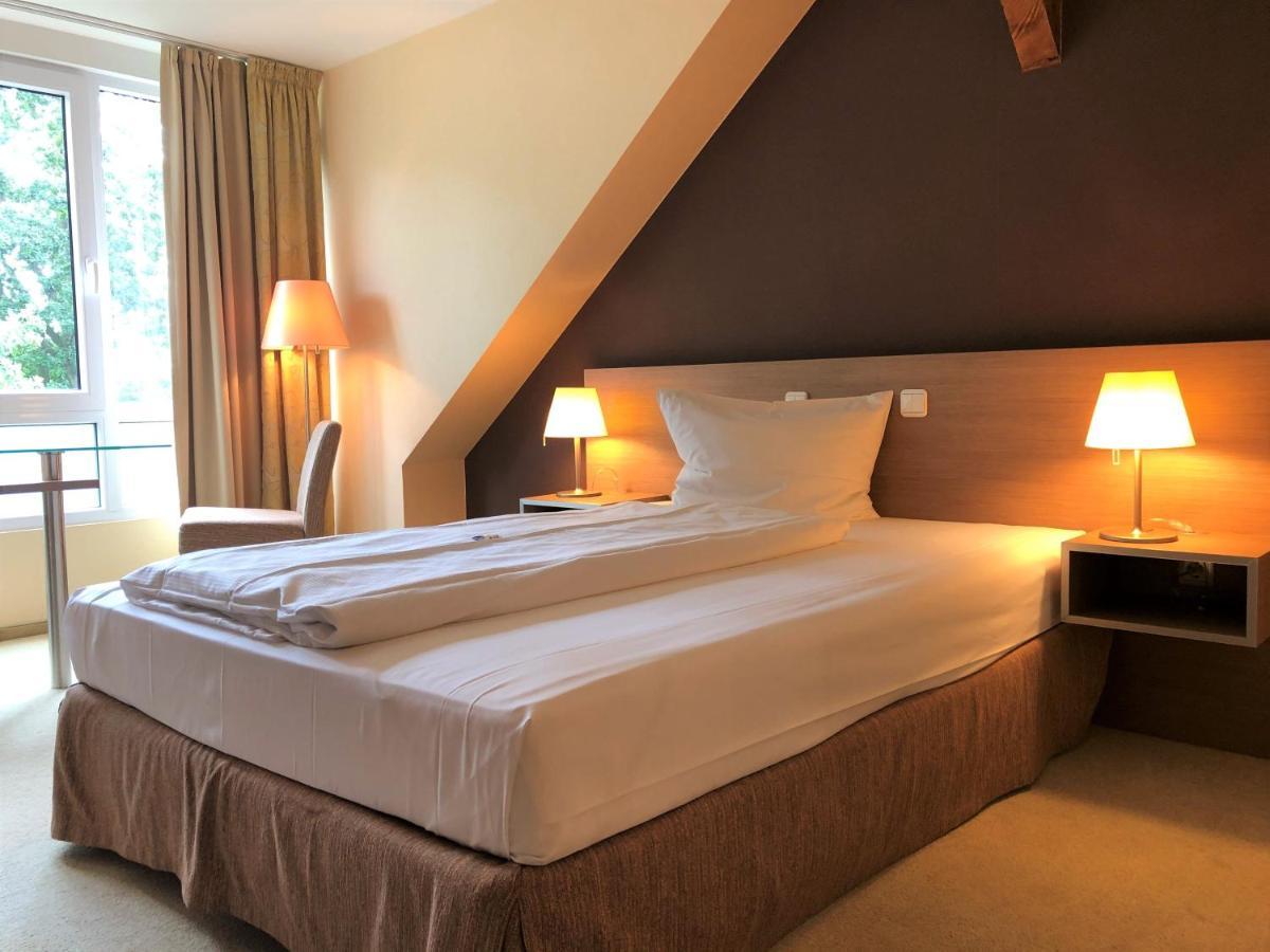Hotel Seeblick Thuelsfeld Bagian luar foto