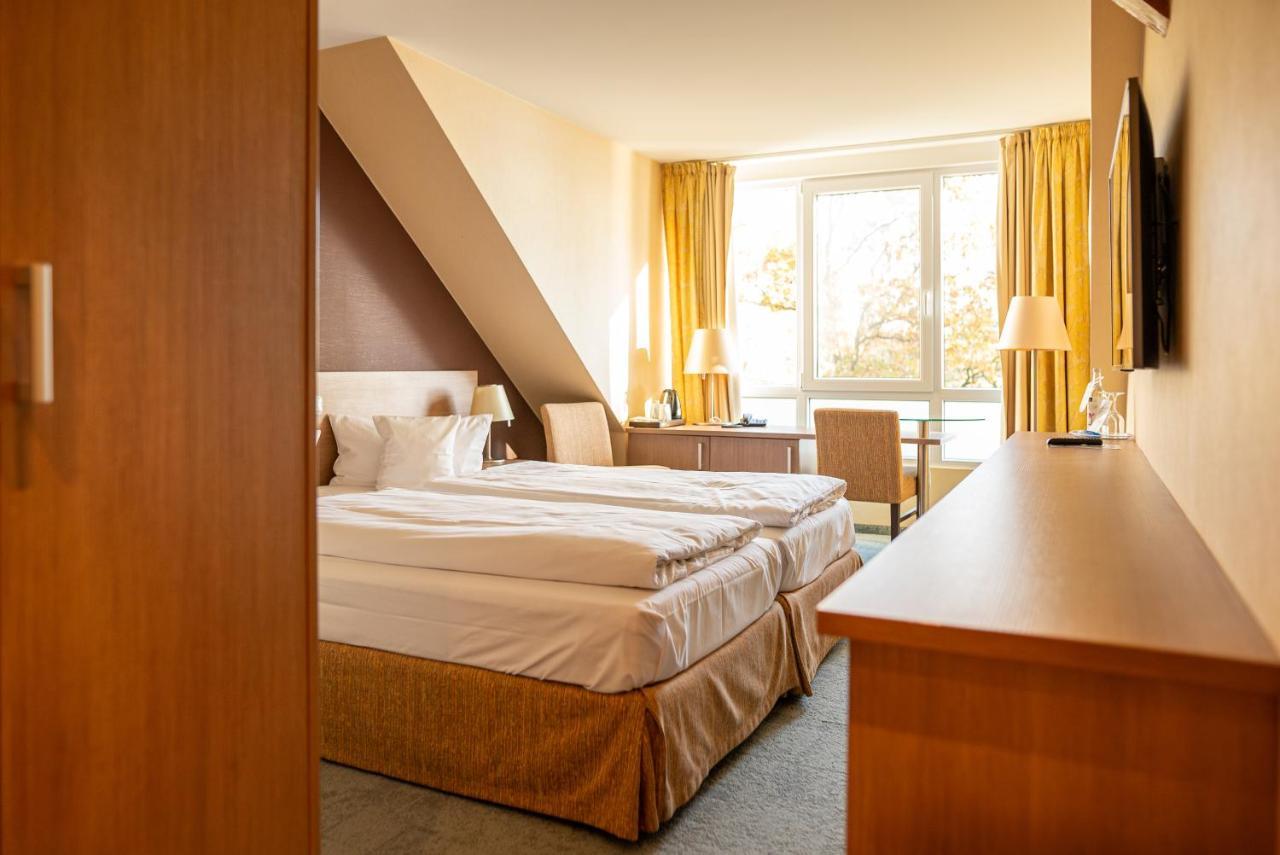 Hotel Seeblick Thuelsfeld Bagian luar foto