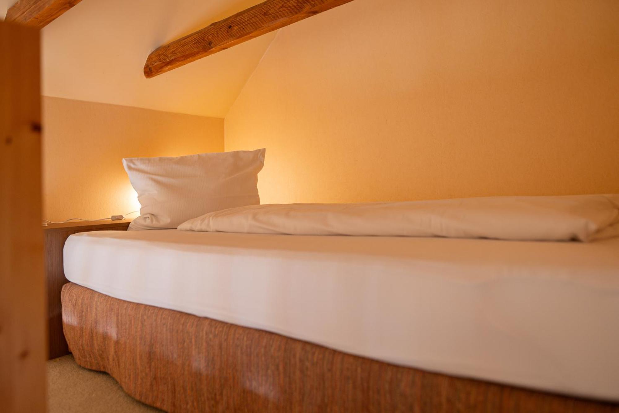 Hotel Seeblick Thuelsfeld Bagian luar foto