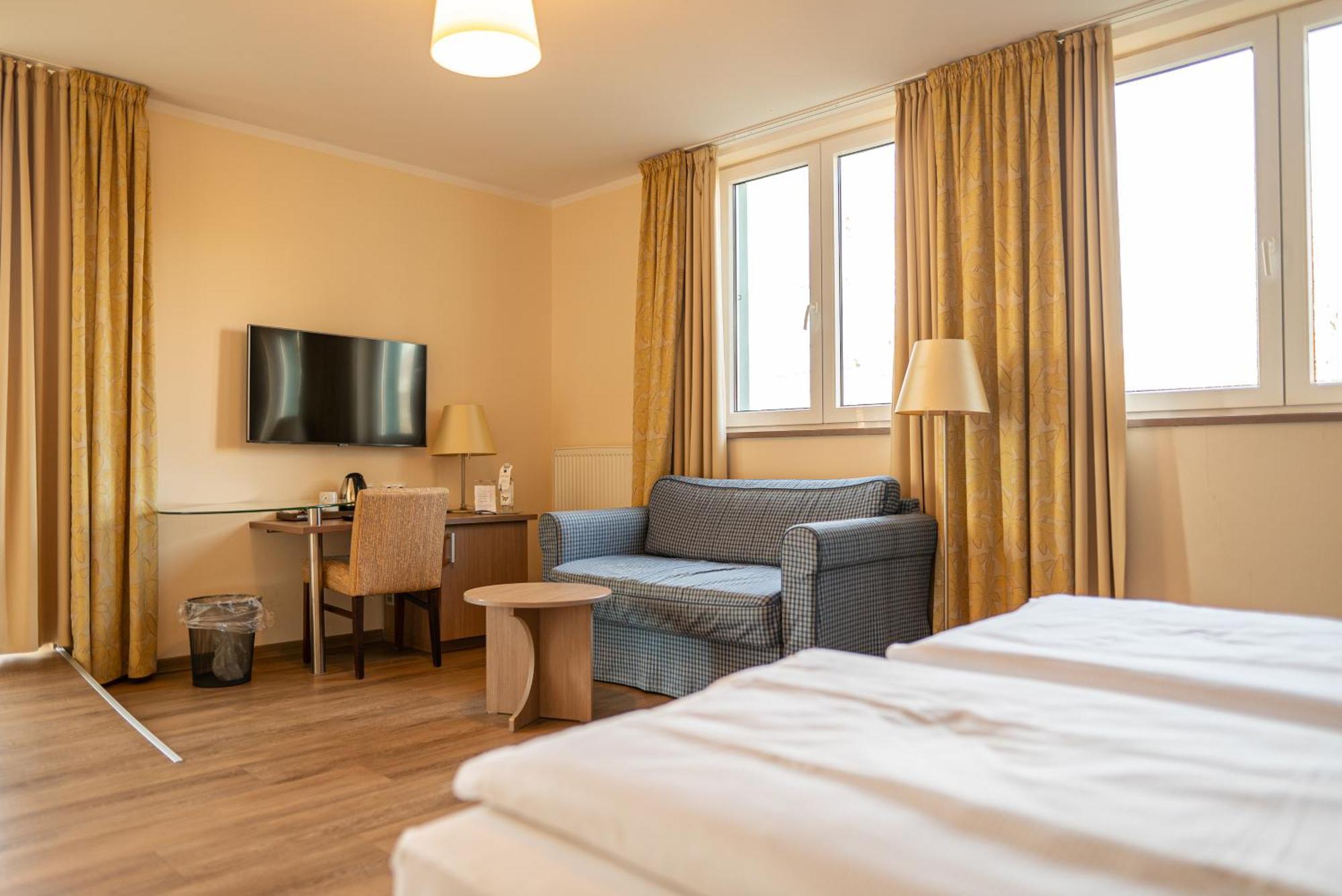 Hotel Seeblick Thuelsfeld Bagian luar foto