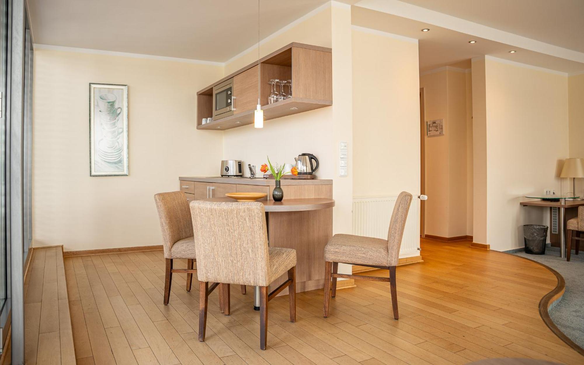 Hotel Seeblick Thuelsfeld Bagian luar foto