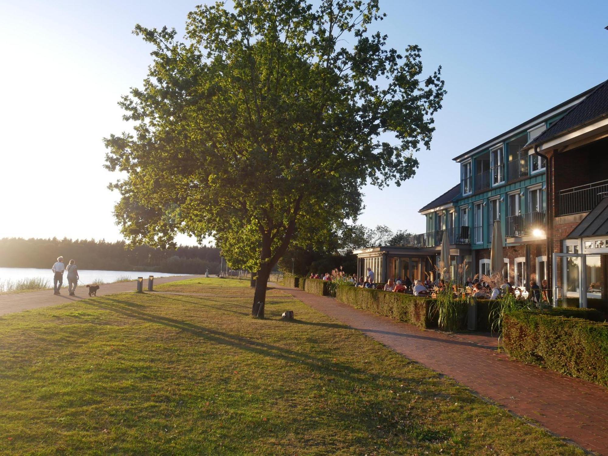 Hotel Seeblick Thuelsfeld Bagian luar foto