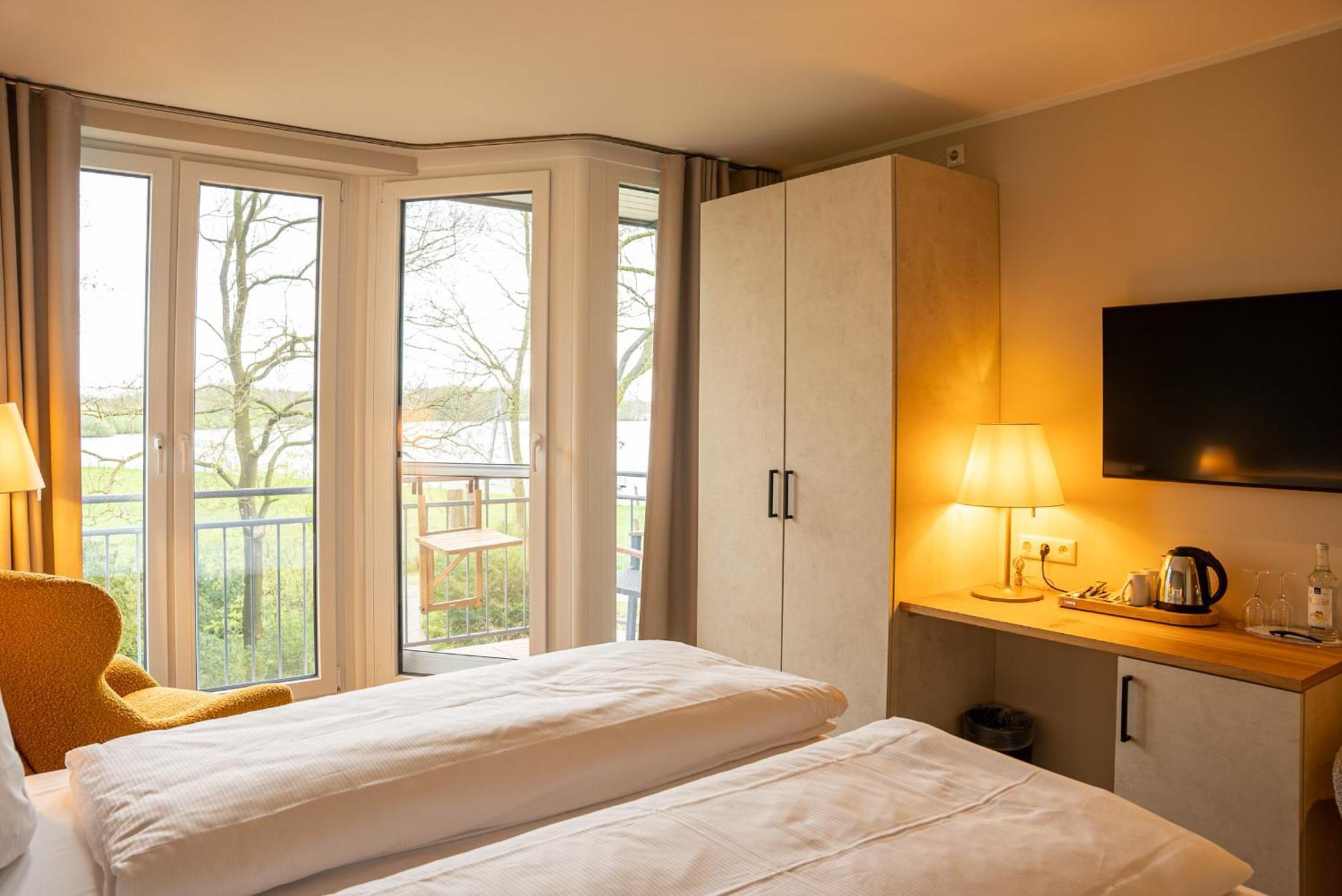 Hotel Seeblick Thuelsfeld Bagian luar foto